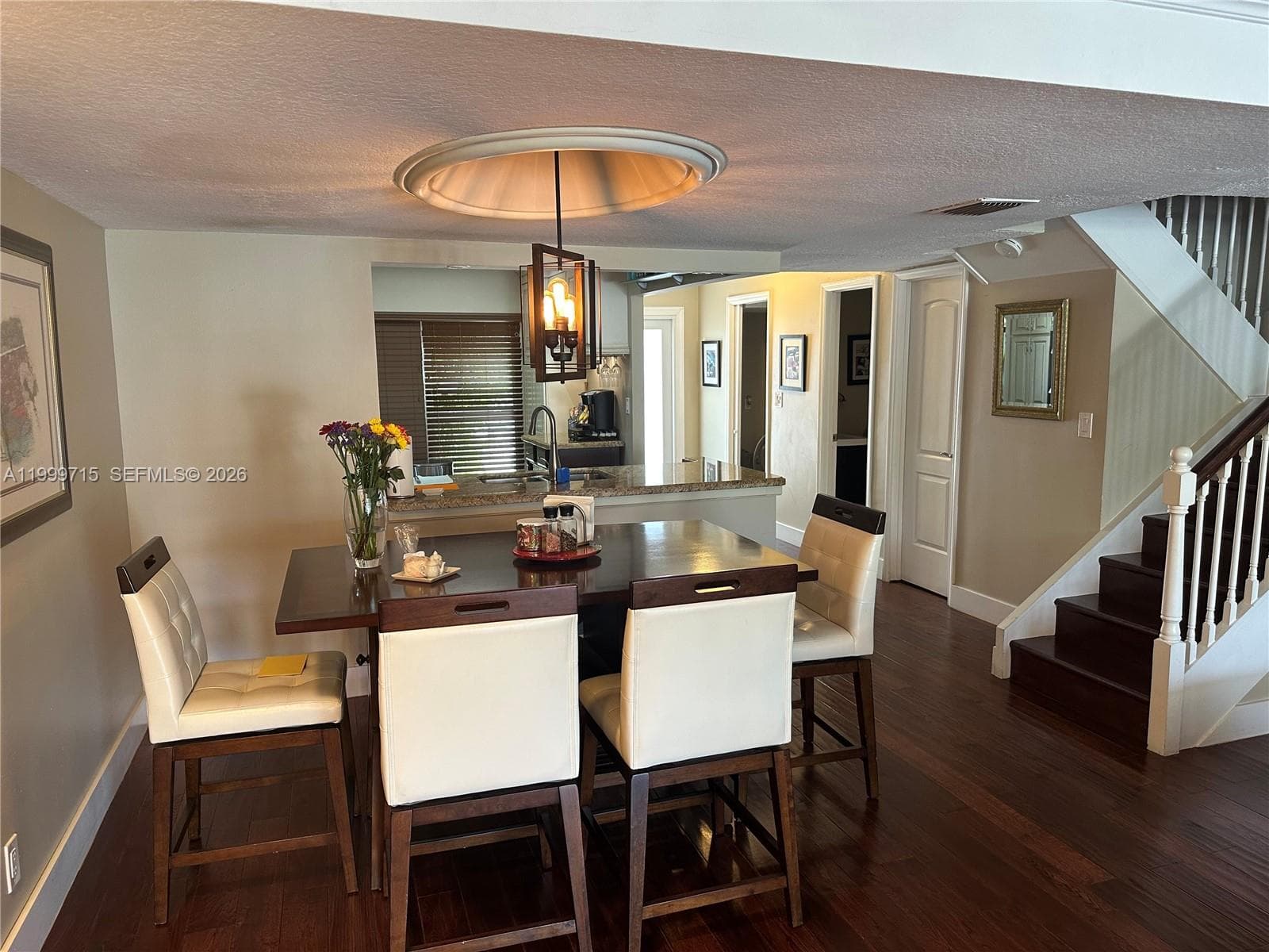 925 26th Ave 925 photo 8