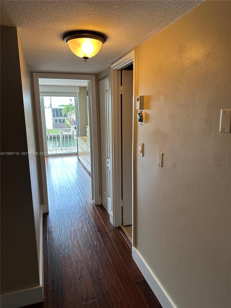 925 26th Ave 925 photo 25