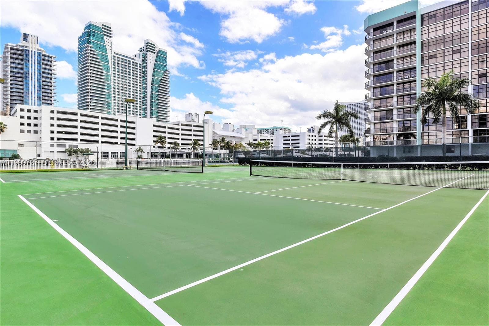 600 Parkview Dr 223 photo 15