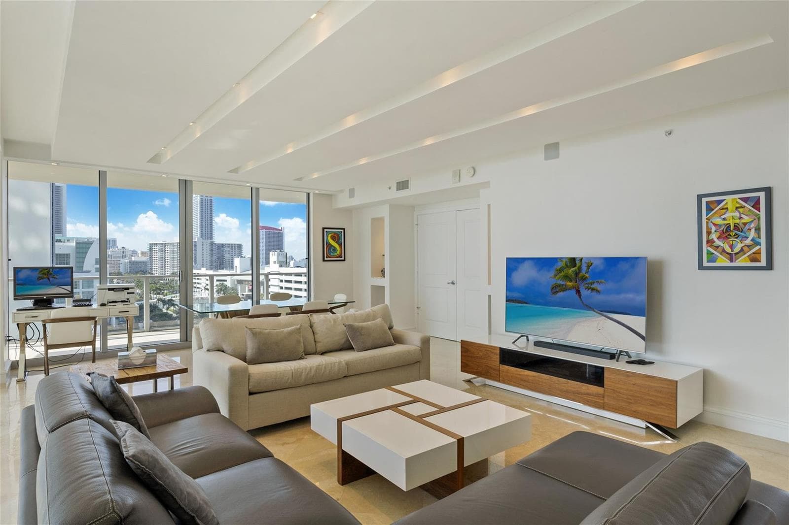 3101 S Ocean Drive 902 photo 1