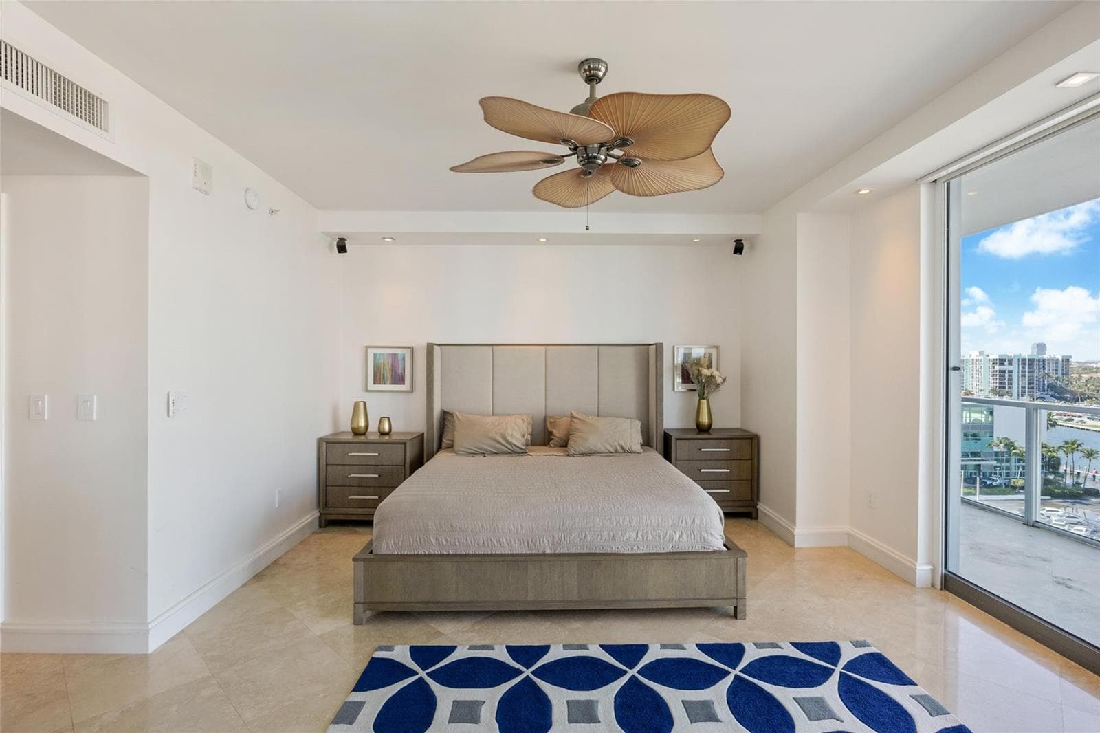 3101 S Ocean Drive 902 photo 15