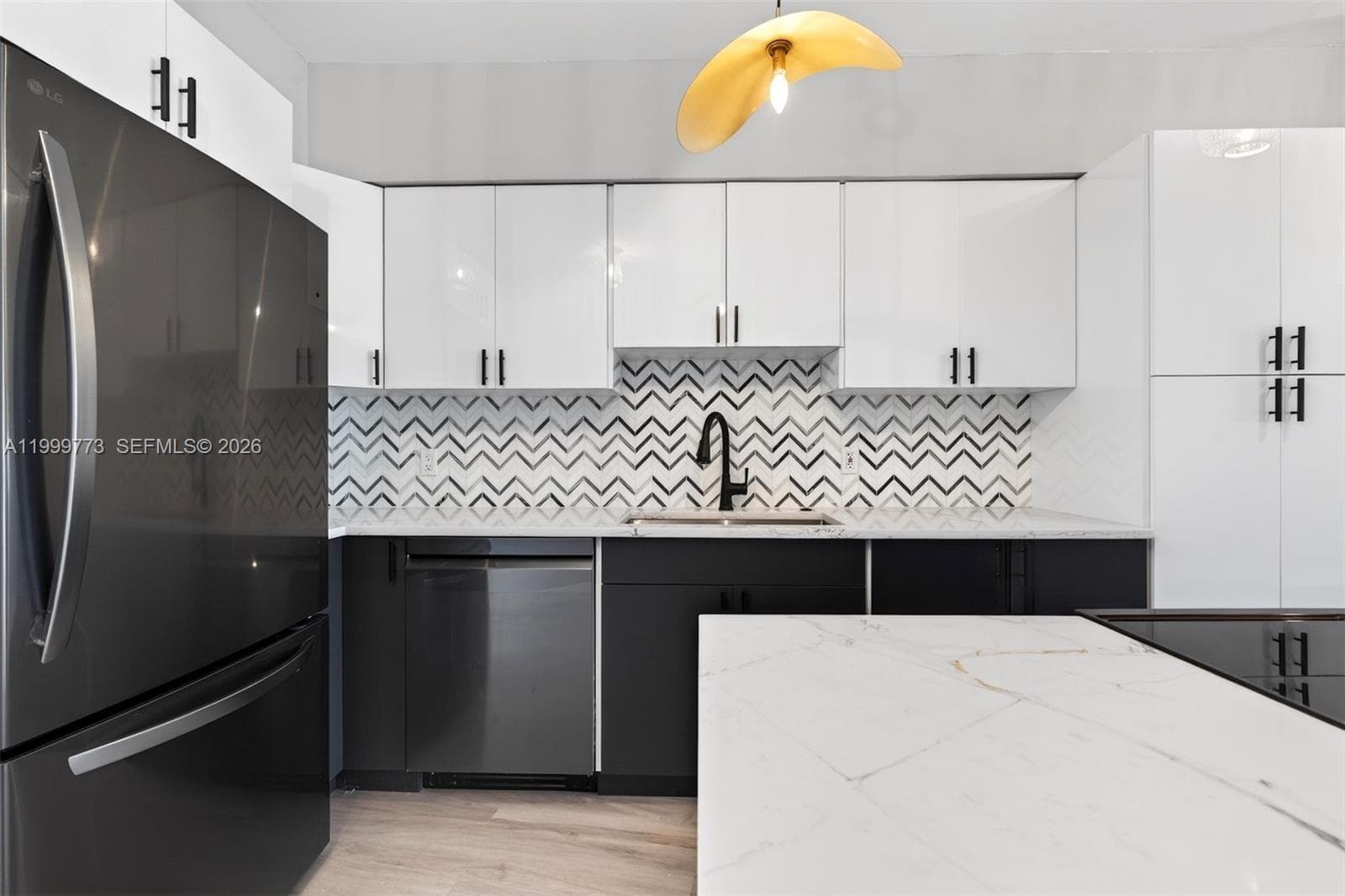 2500 Diana Dr 216 photo 7