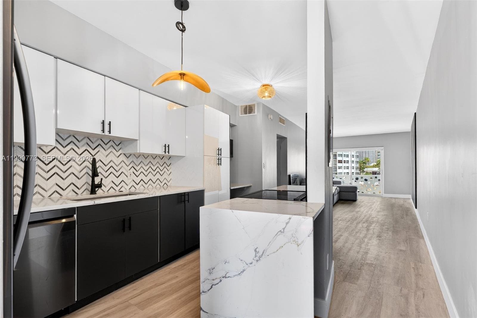 2500 Diana Dr 216 photo 3