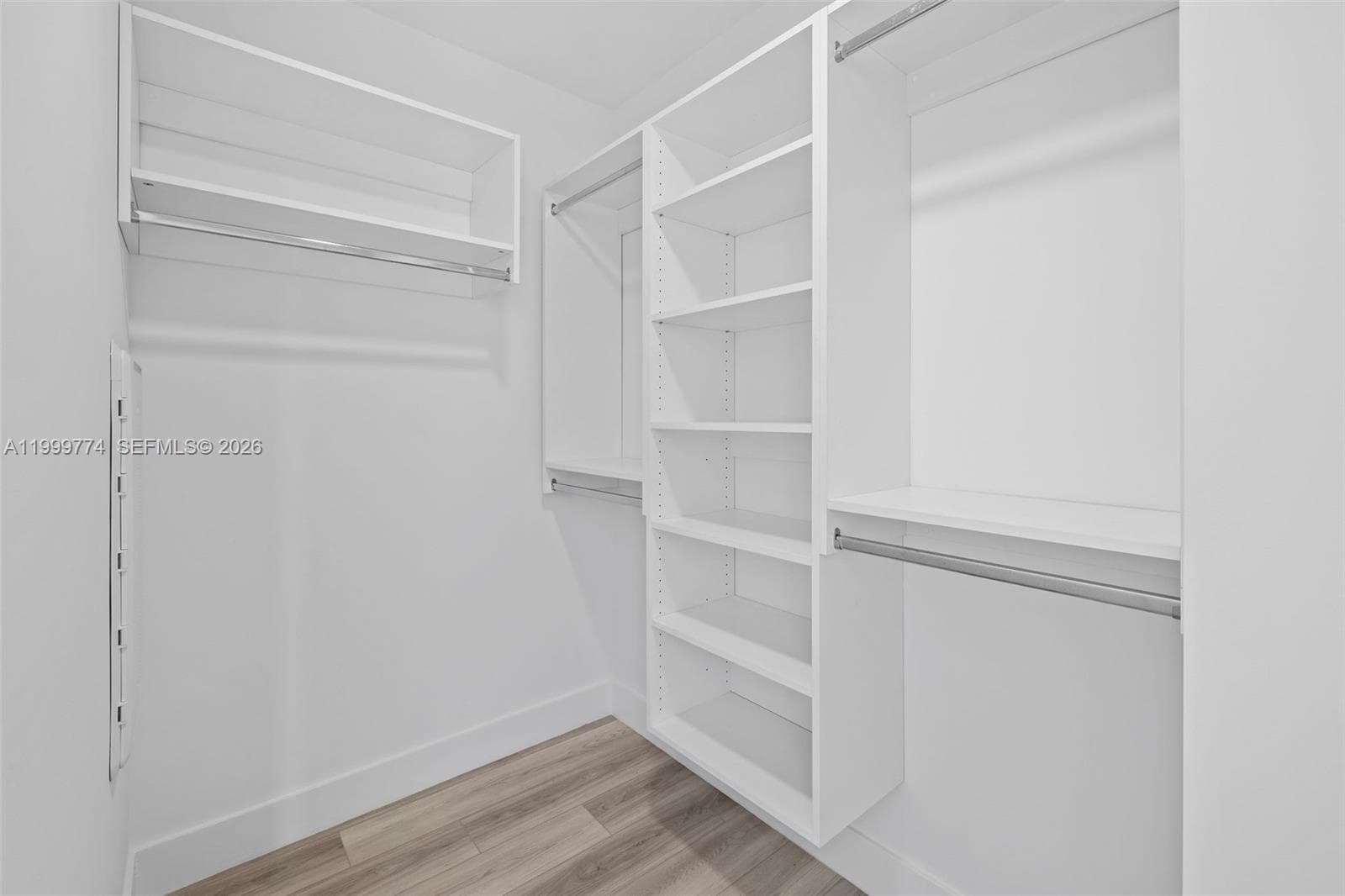 101 Diplomat Pkwy 604 photo 24