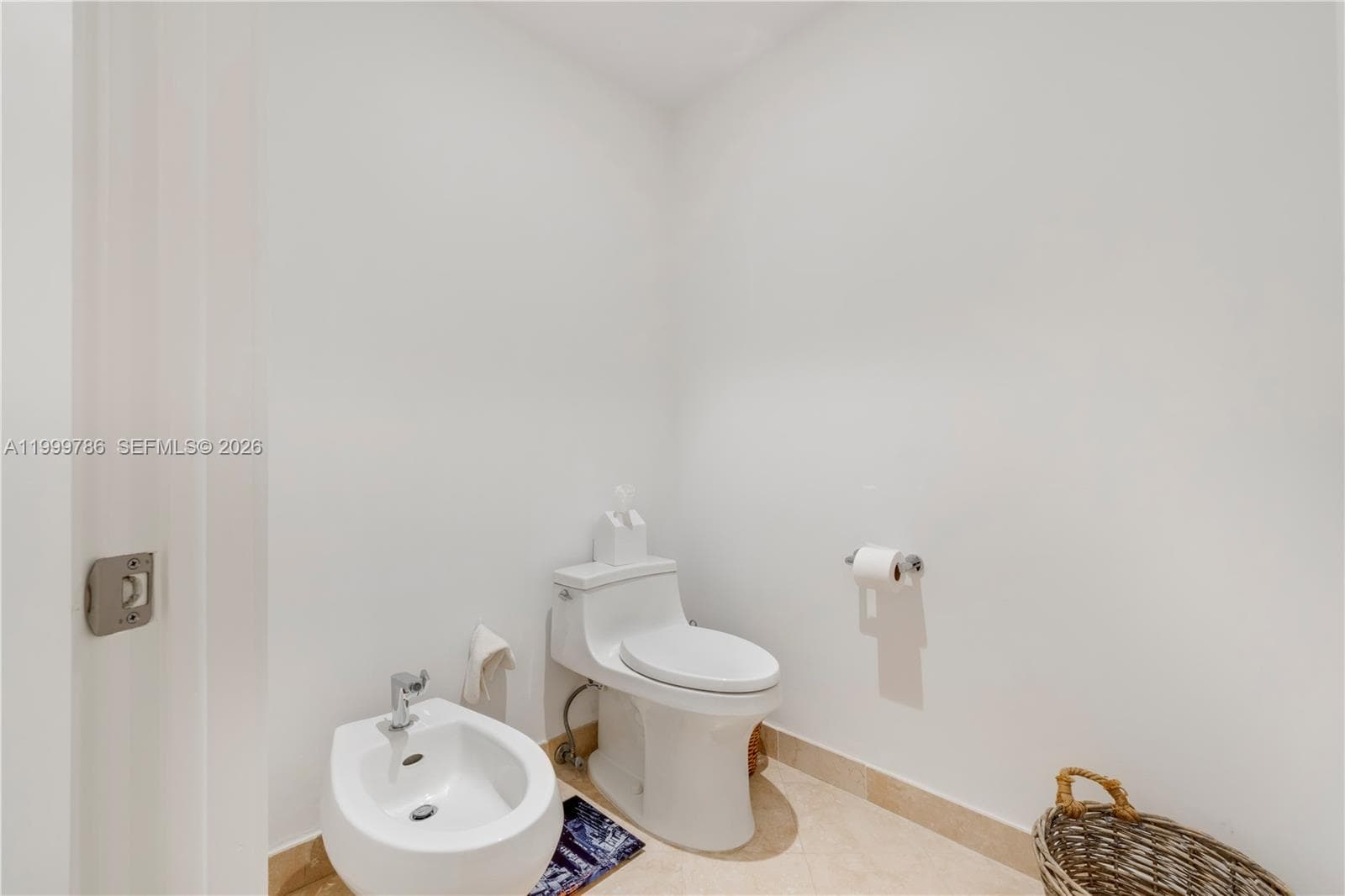 789 Crandon Blvd 1003 photo 21