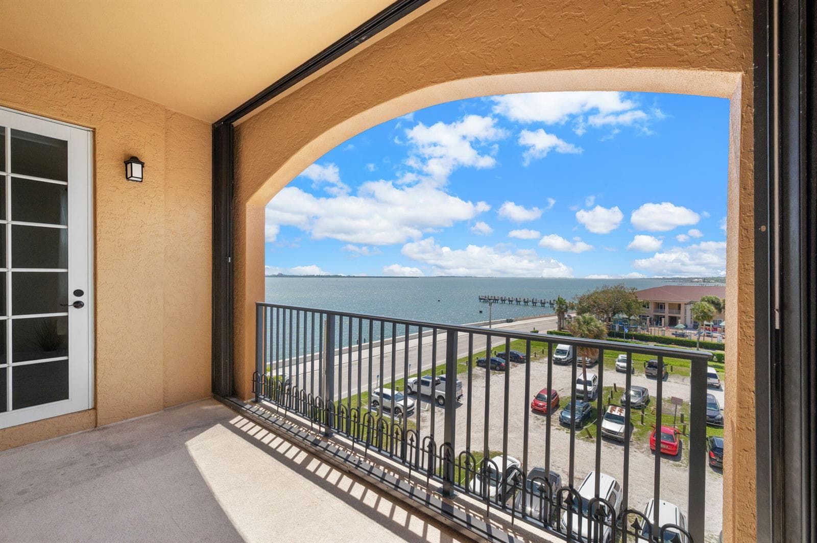 20 Orange Avenue Apt 411 photo 2