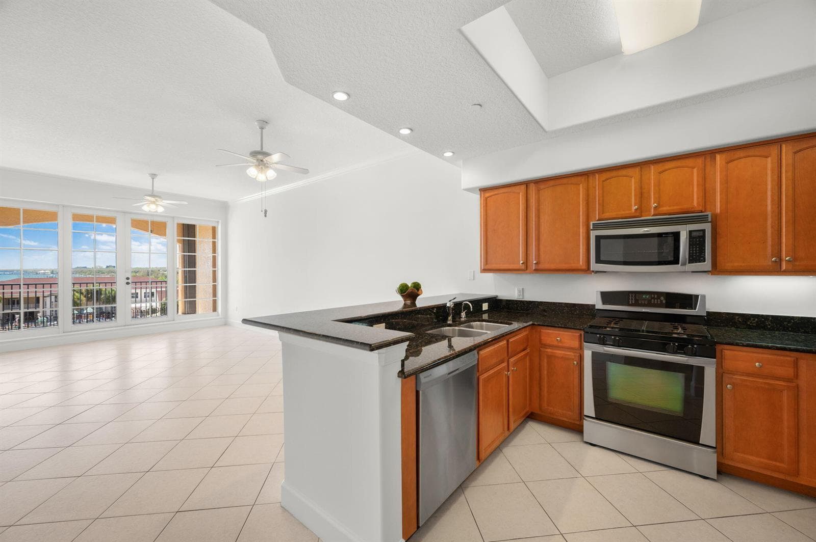 20 Orange Avenue Apt 411 photo 13