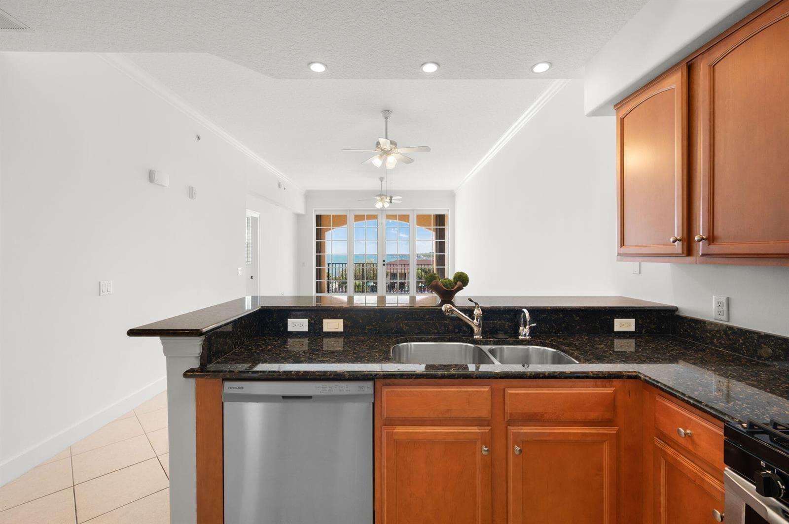 20 Orange Avenue Apt 411 photo 12