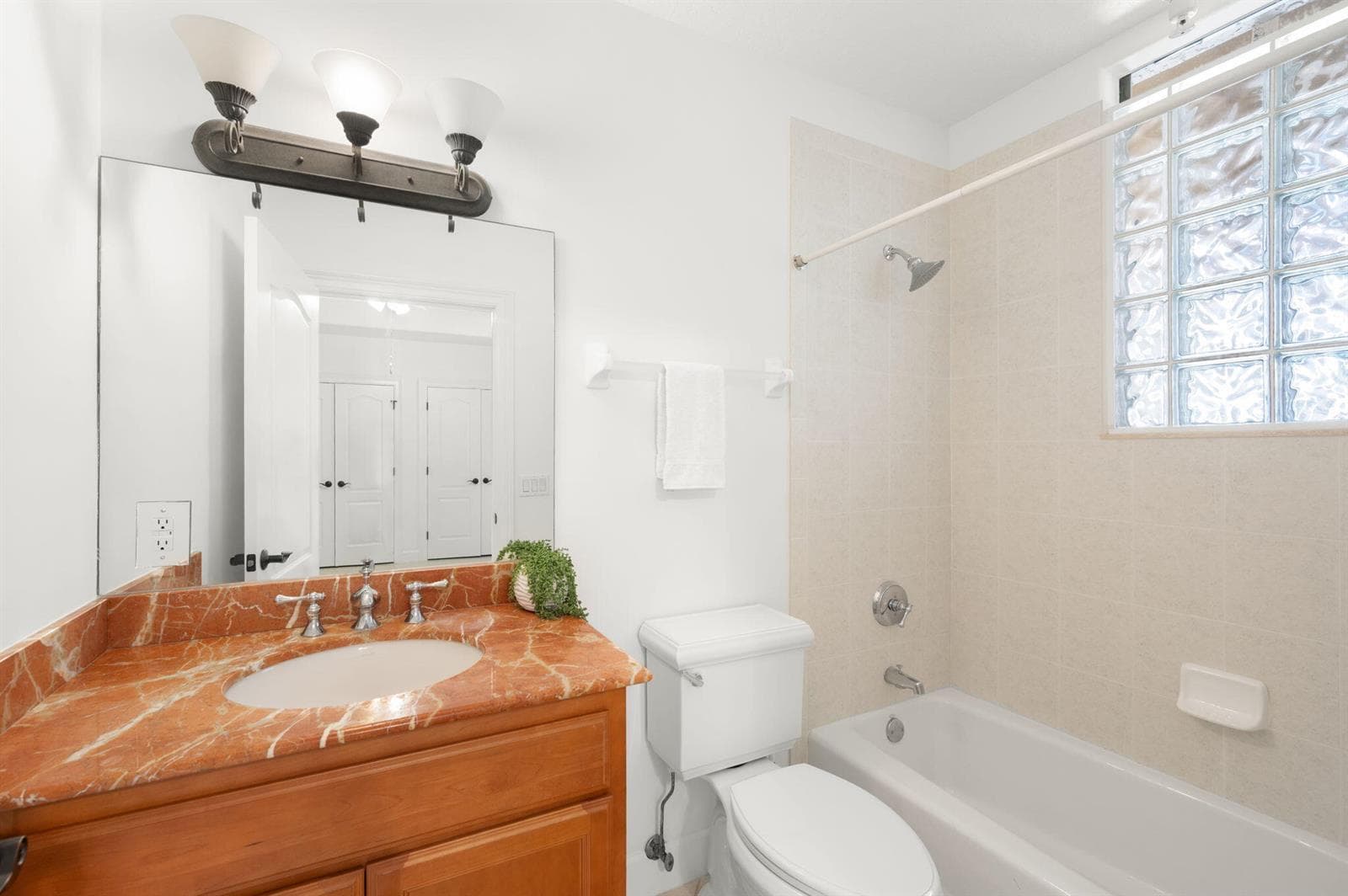 20 Orange Avenue Apt 411 photo 7