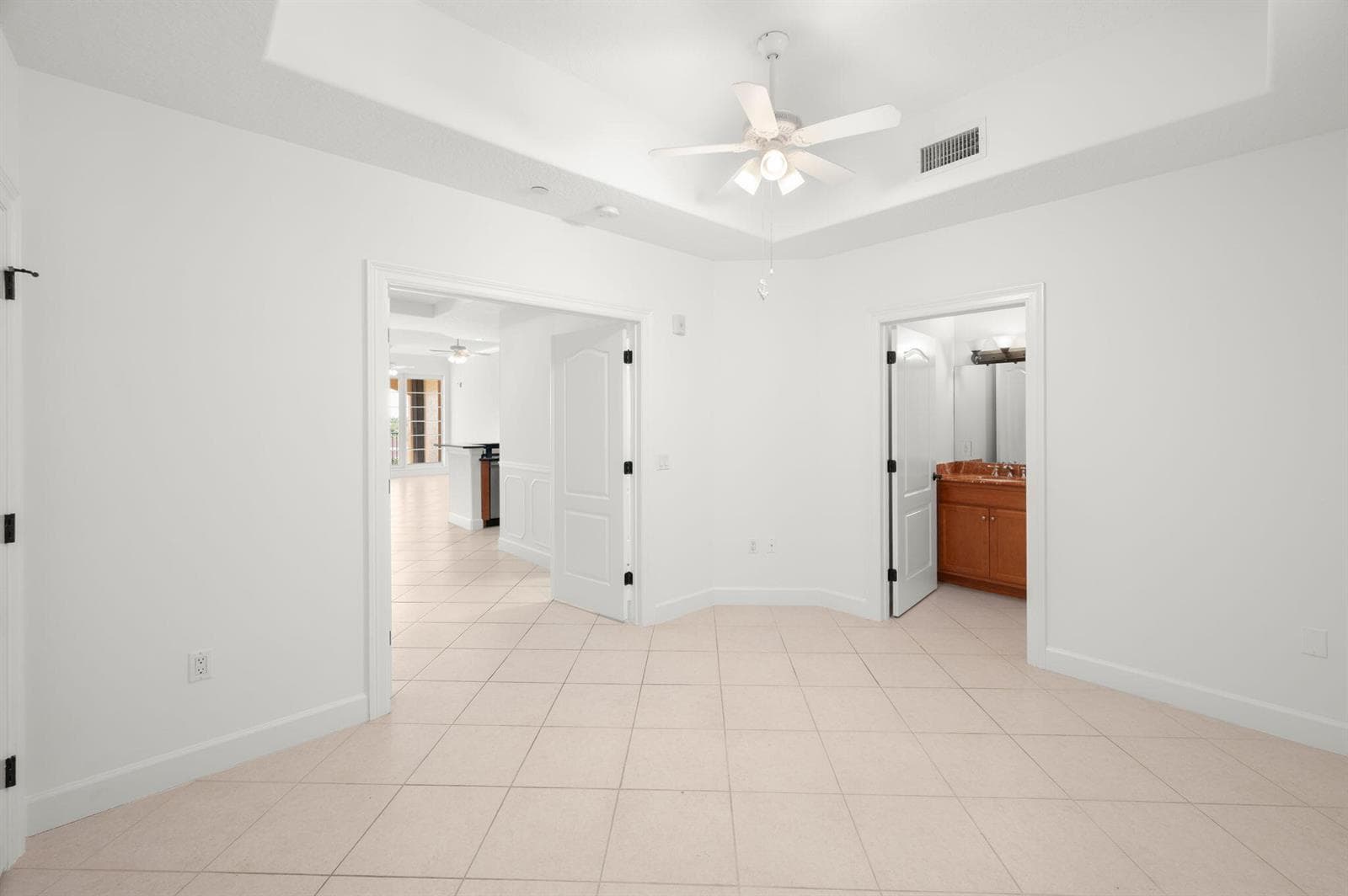 20 Orange Avenue Apt 411 photo 8