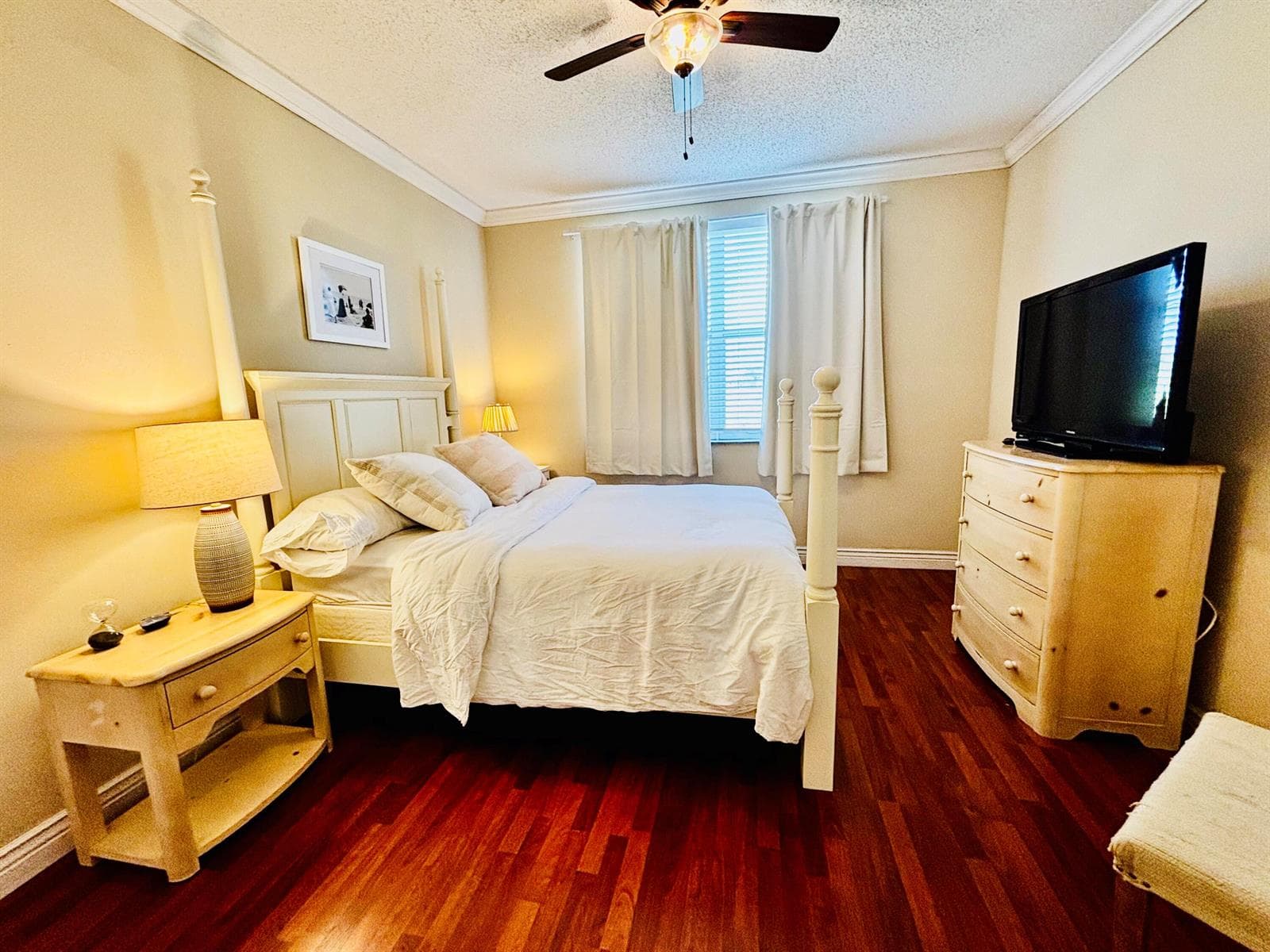 2060 Greenview Shores Boulevard 303 photo 12