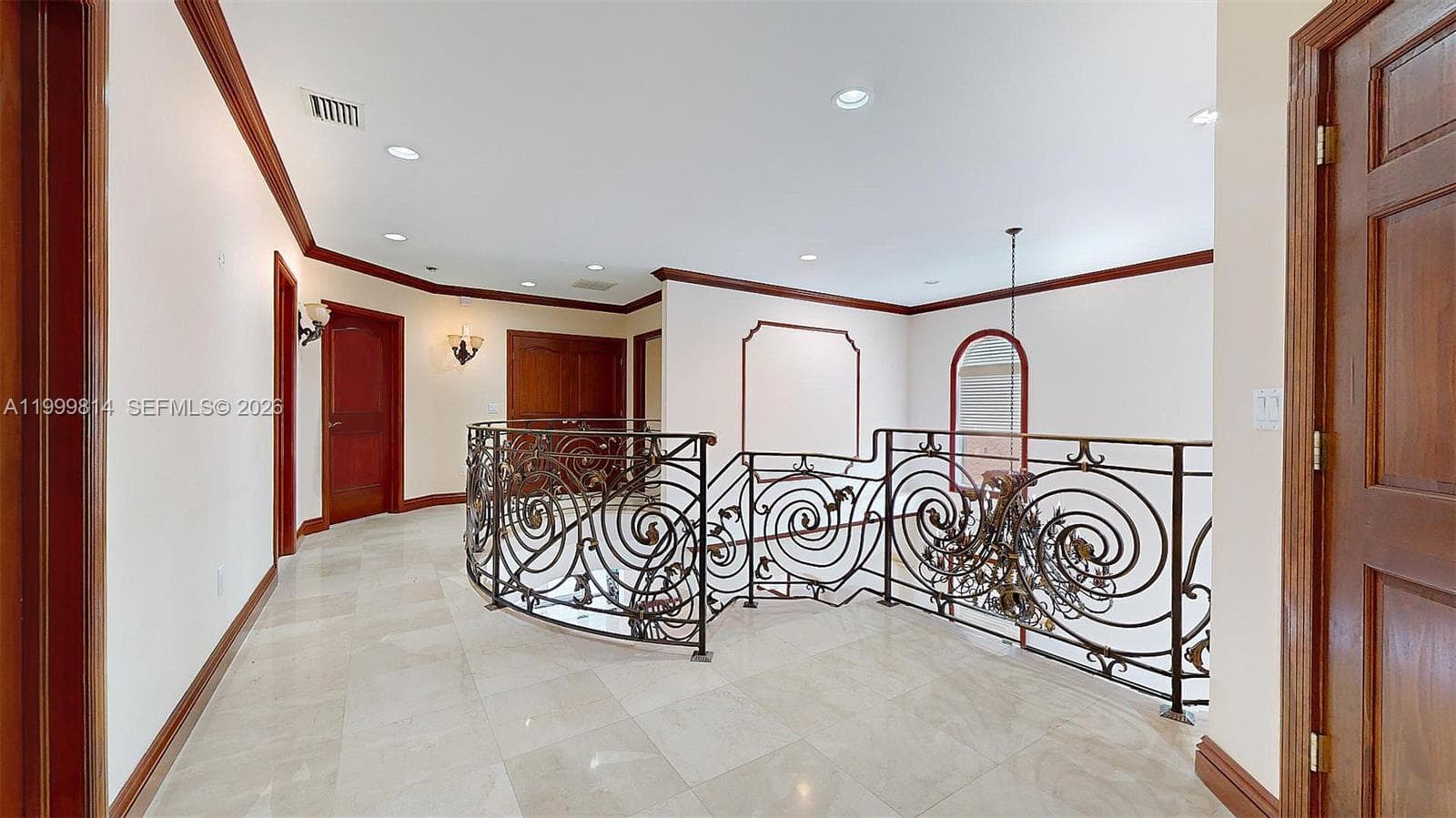 1131 Stillwater Dr photo 3