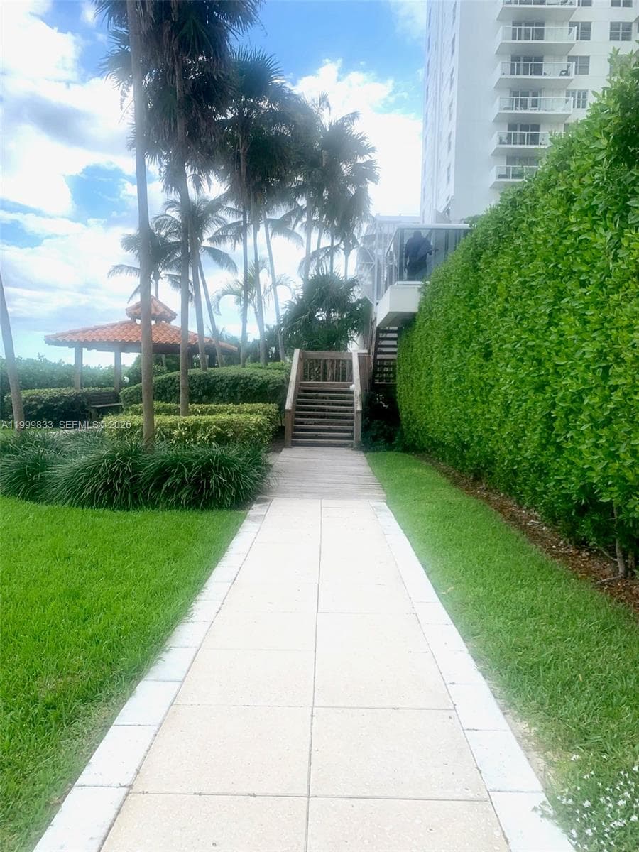 5757 Collins Ave 1003 photo 22
