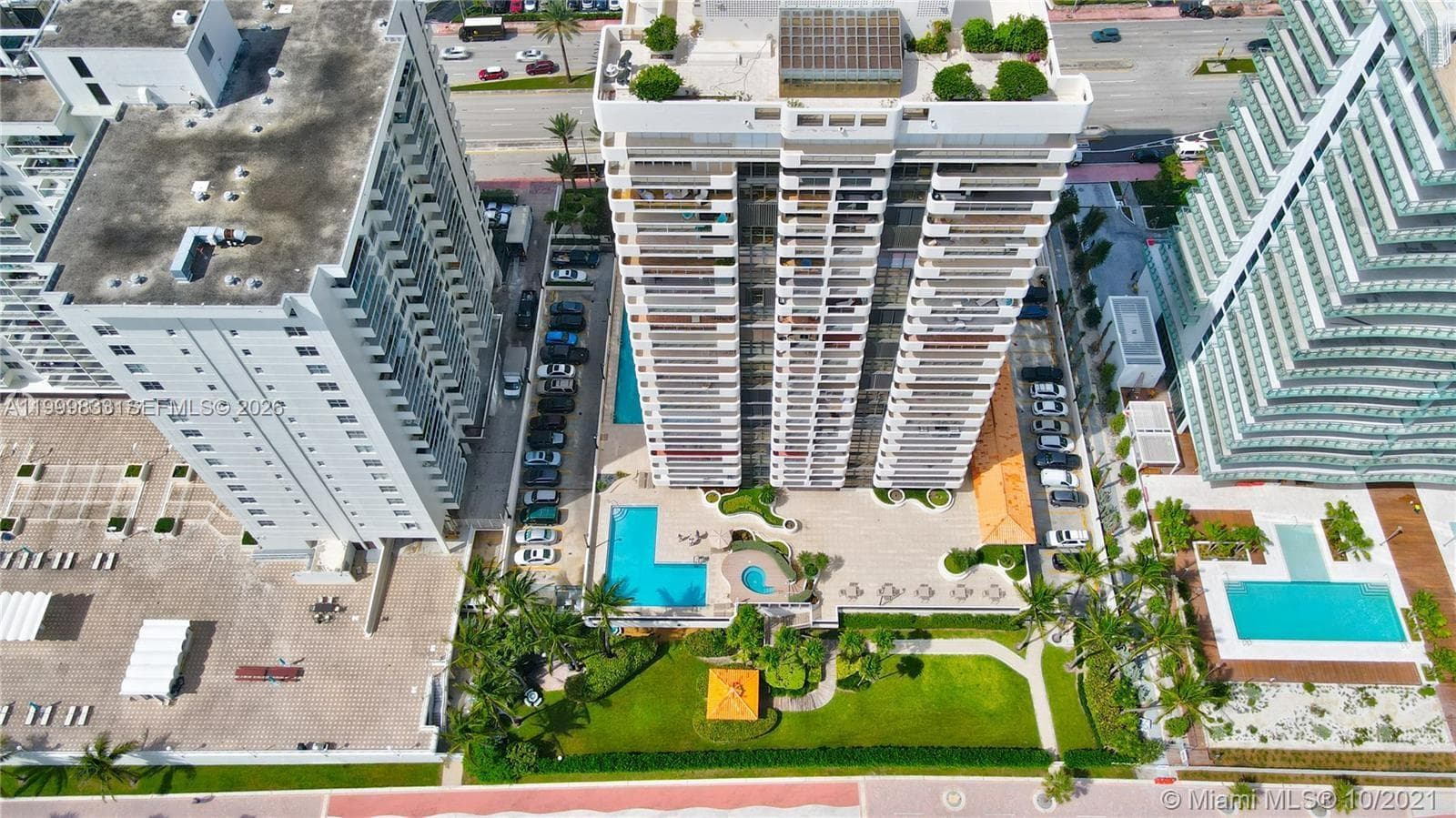 5757 Collins Ave 1003 photo 3