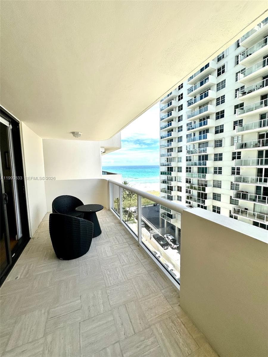 5757 Collins Ave 1003 photo 11