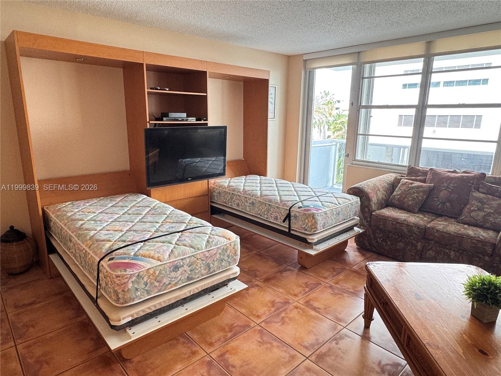 3725 Ocean Dr 421 photo 6