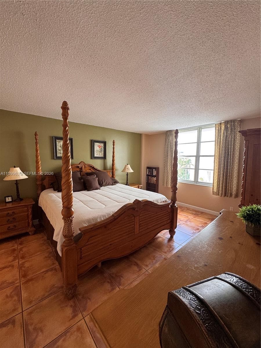 3725 Ocean Dr 421 photo 14