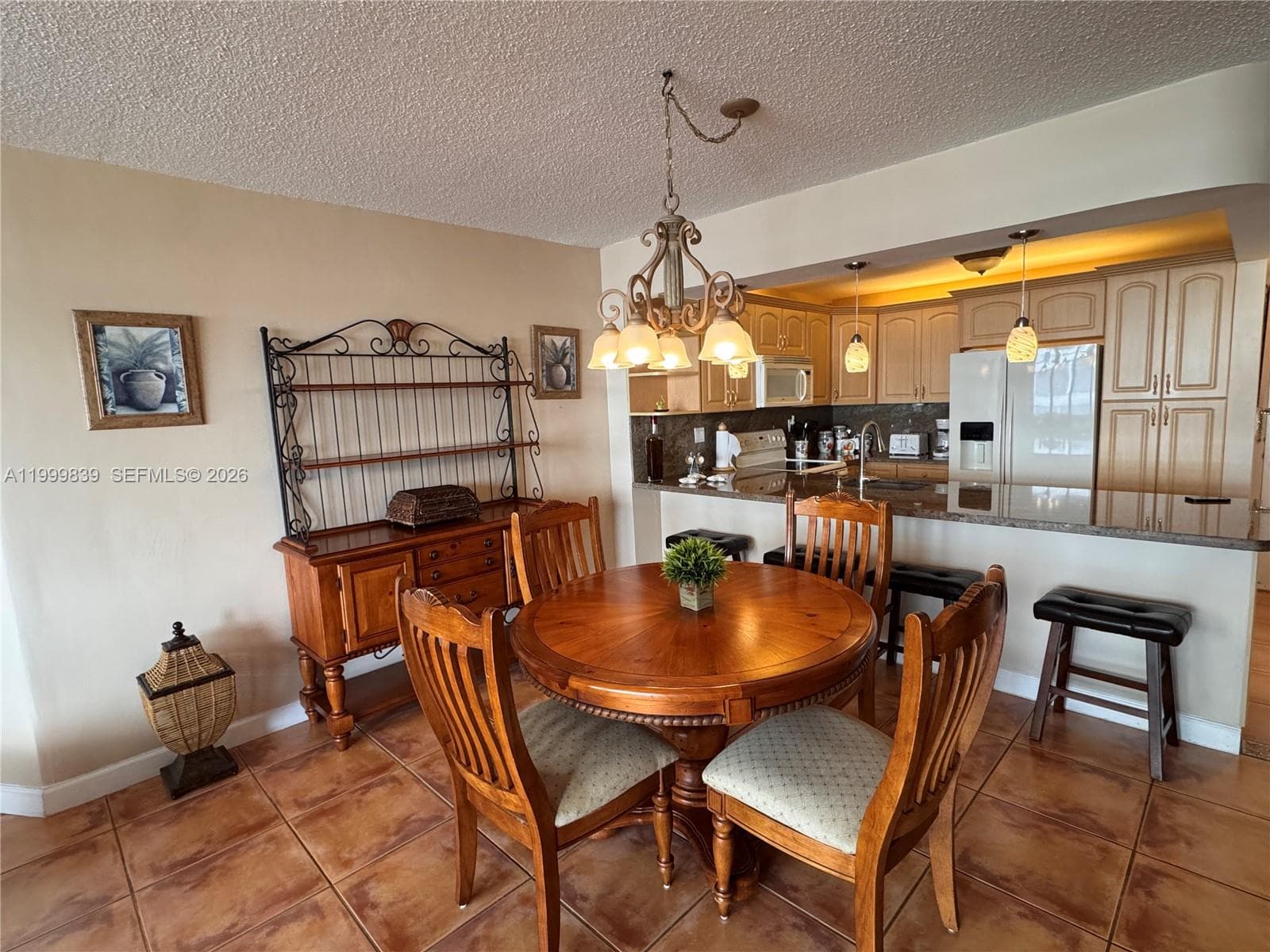 3725 Ocean Dr 421 photo 8