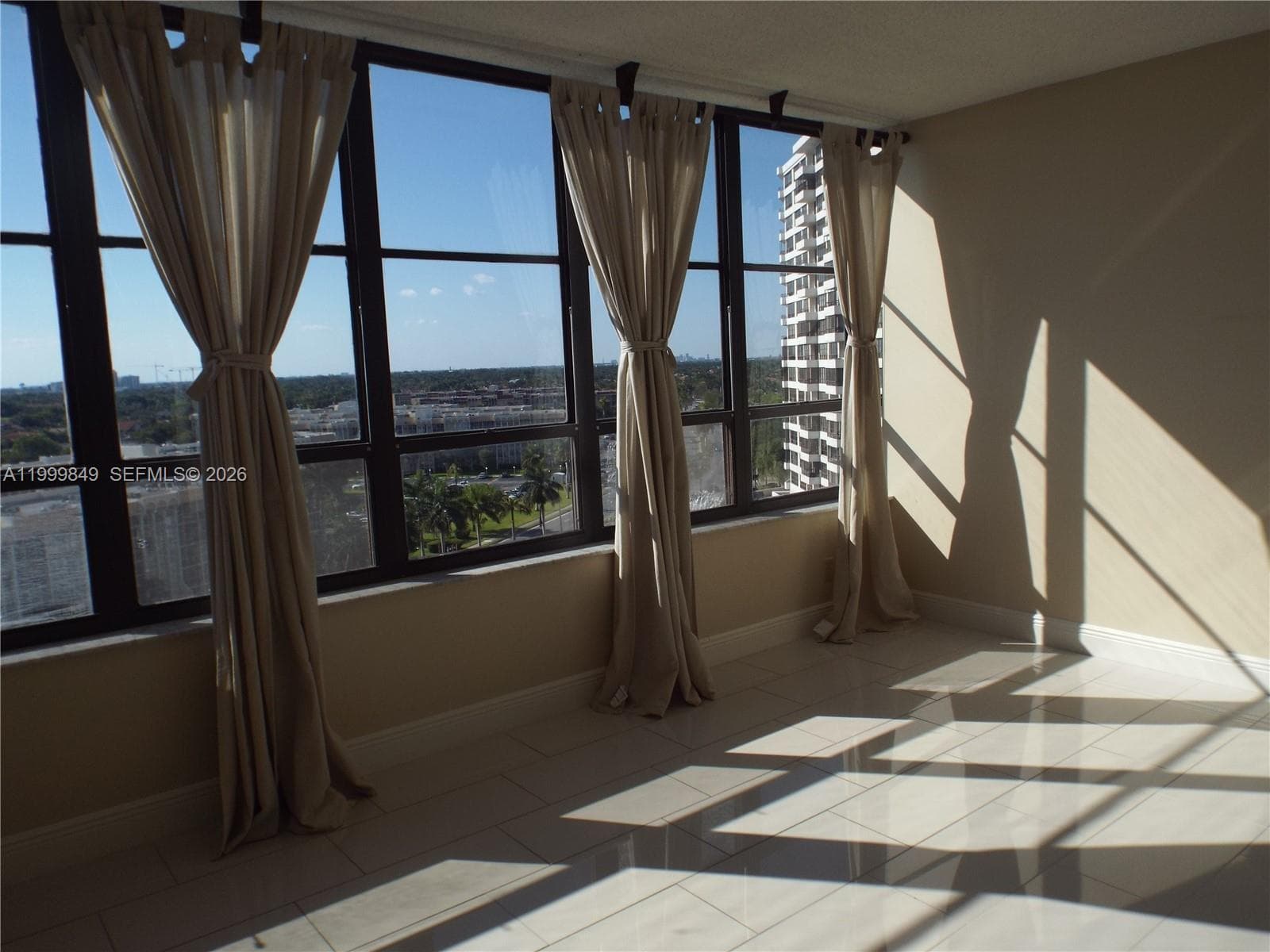 500 Three Islands Blvd 711 photo 8