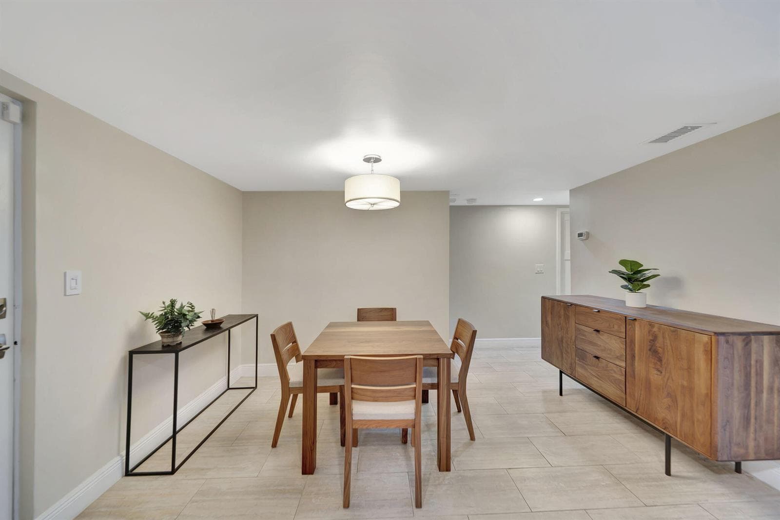 3000 NE 5th Terrace 109-a photo 4