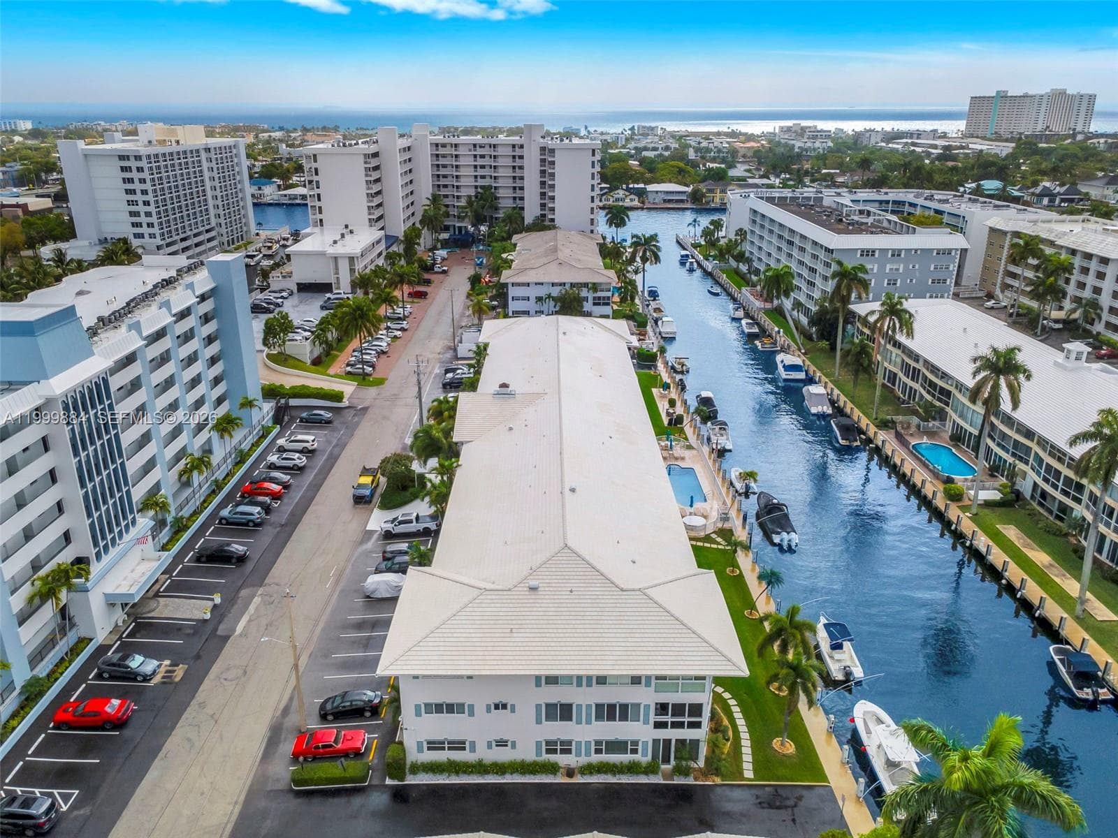 3050 48th St 208 photo 2