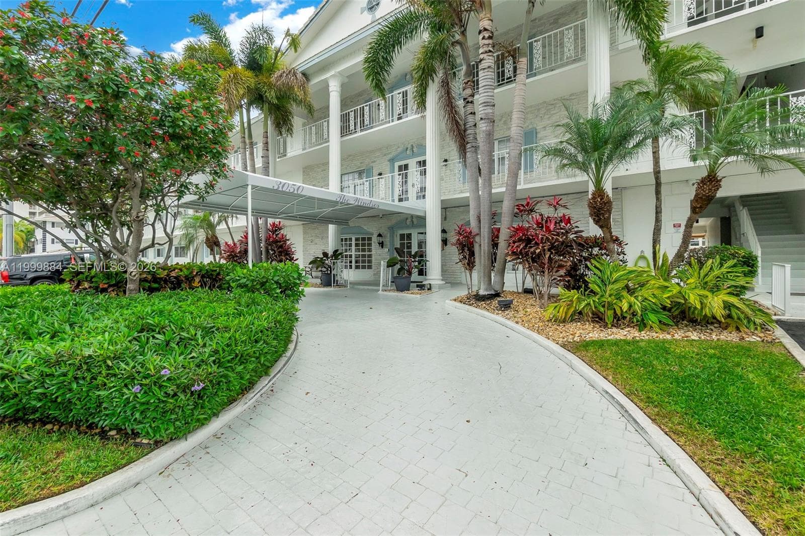 3050 48th St 208 photo 6