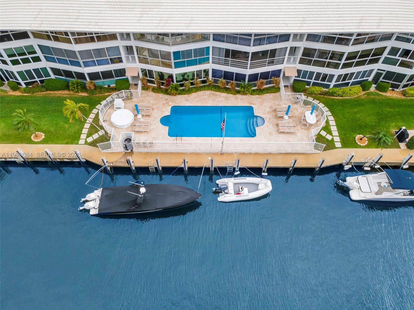 3050 48th St 208 photo 5