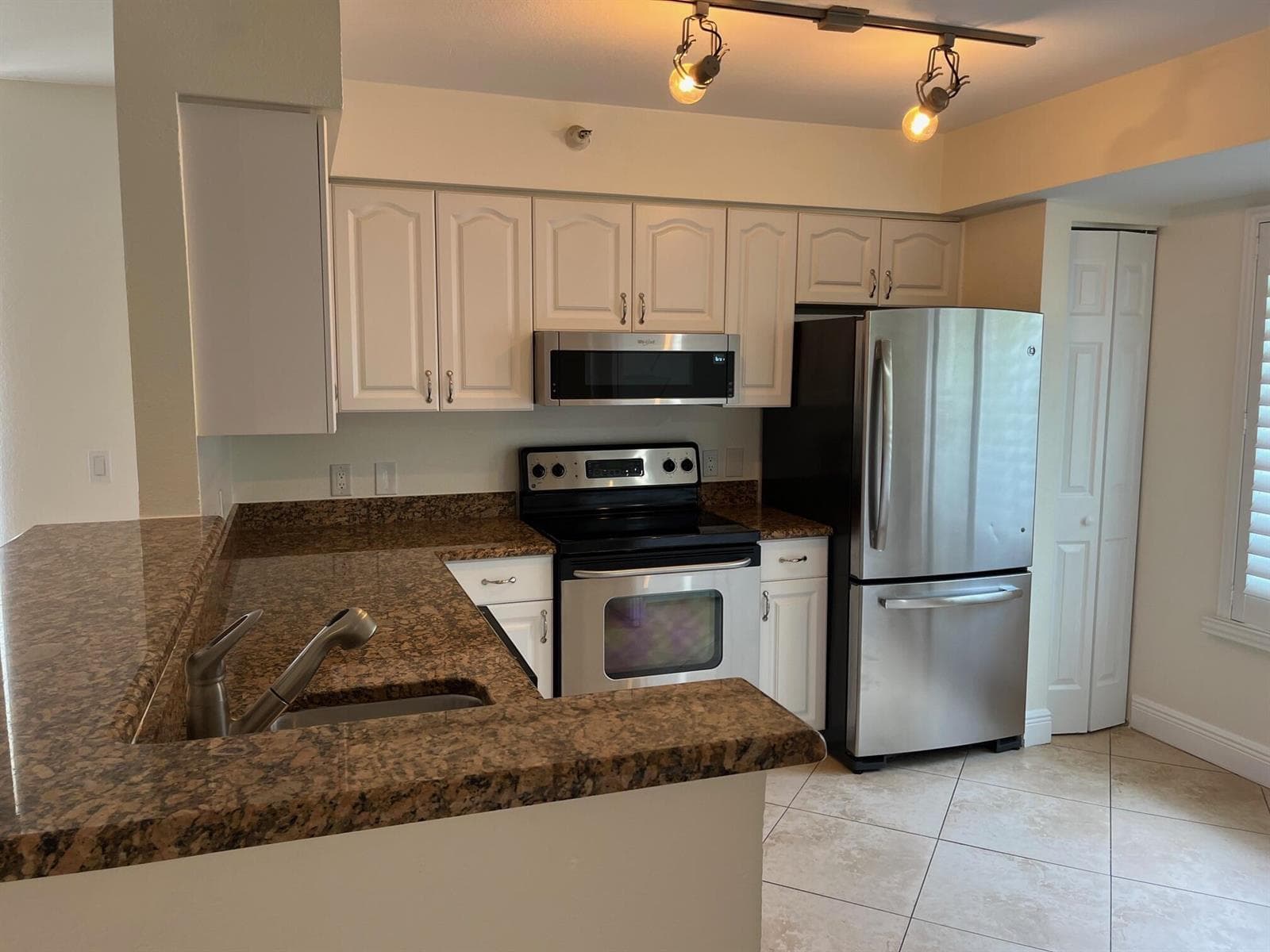 103 Yacht Club Way 101 photo 2