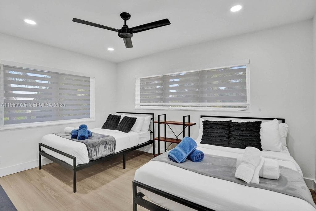 911 Northlake Dr photo 17