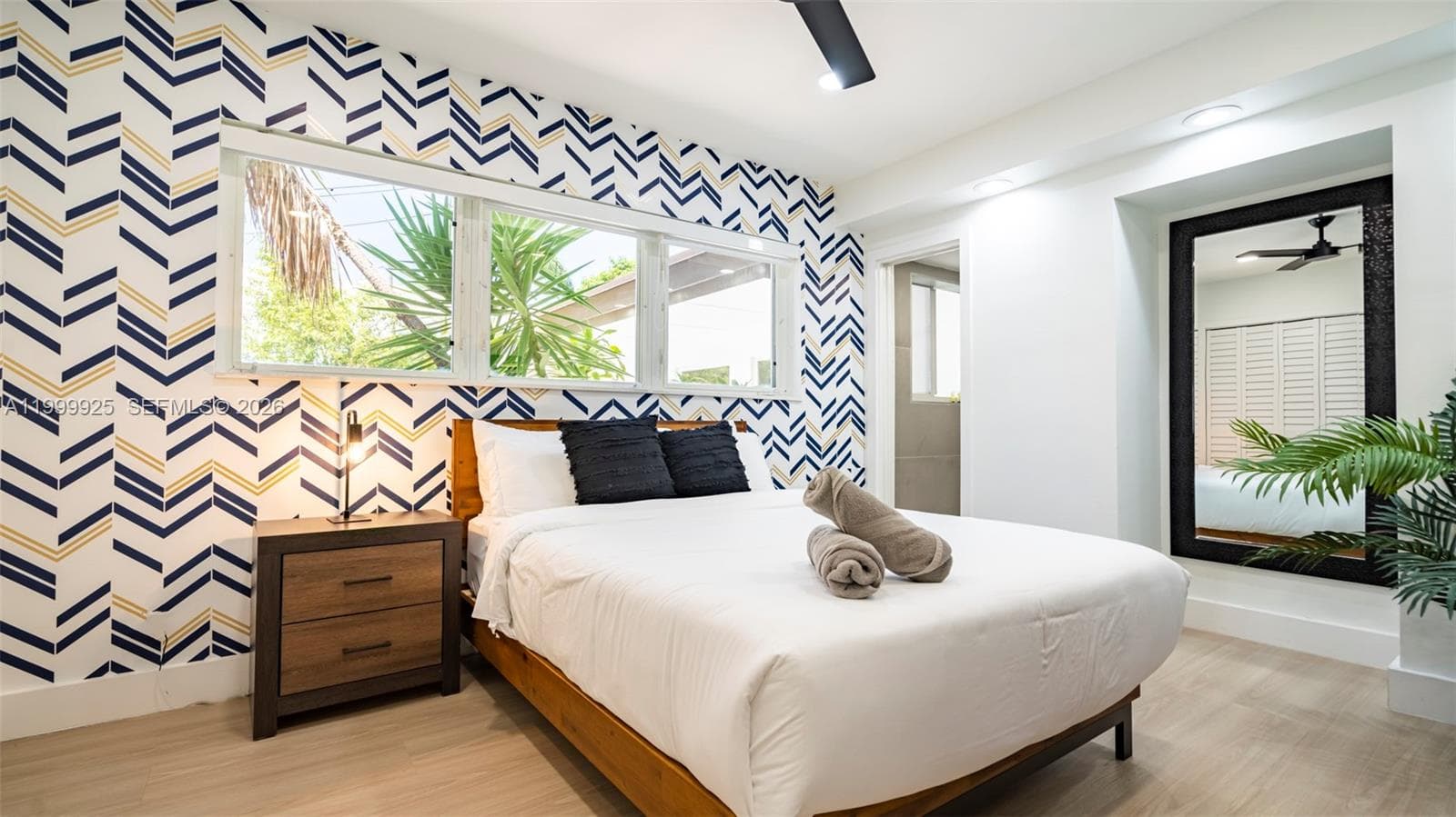 911 Northlake Dr photo 10