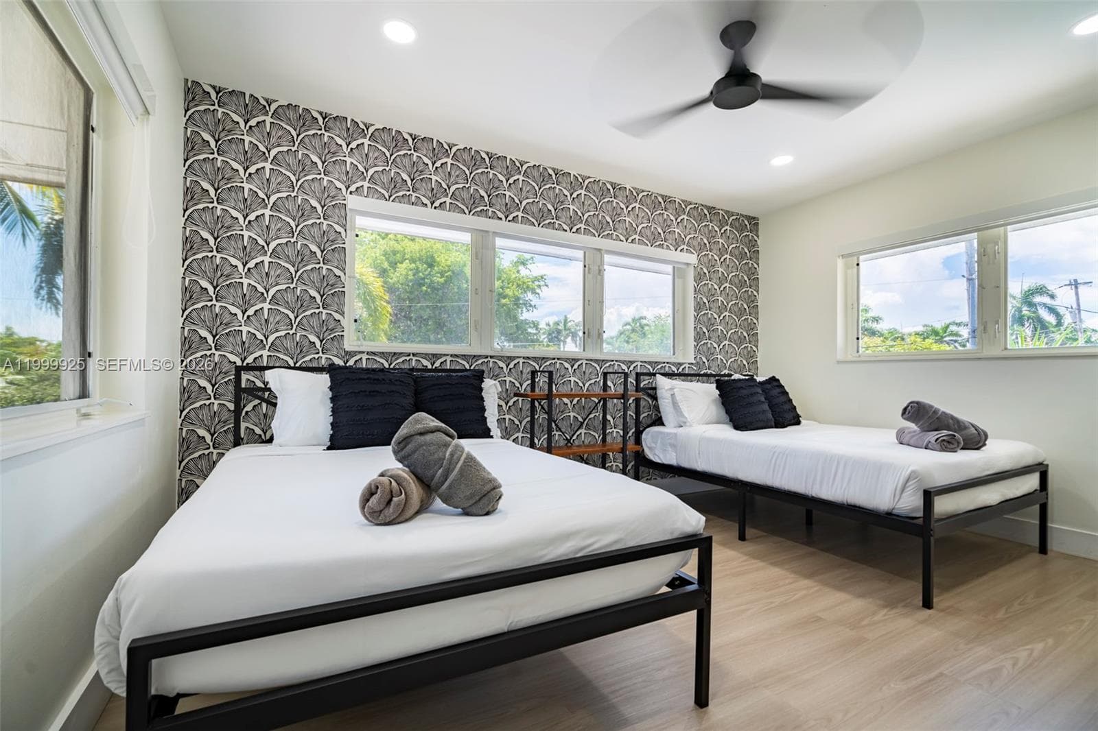 911 Northlake Dr photo 14