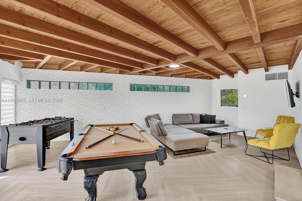 911 Northlake Dr photo 21