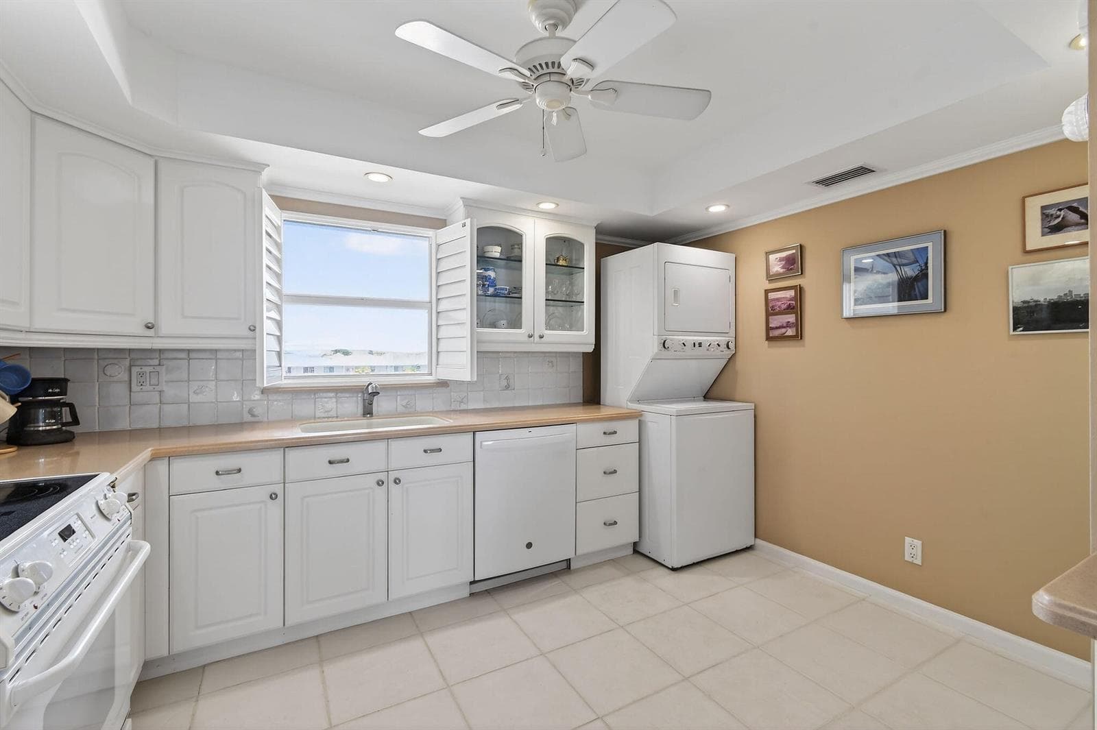 801 Lake Shore Drive 414 photo 16
