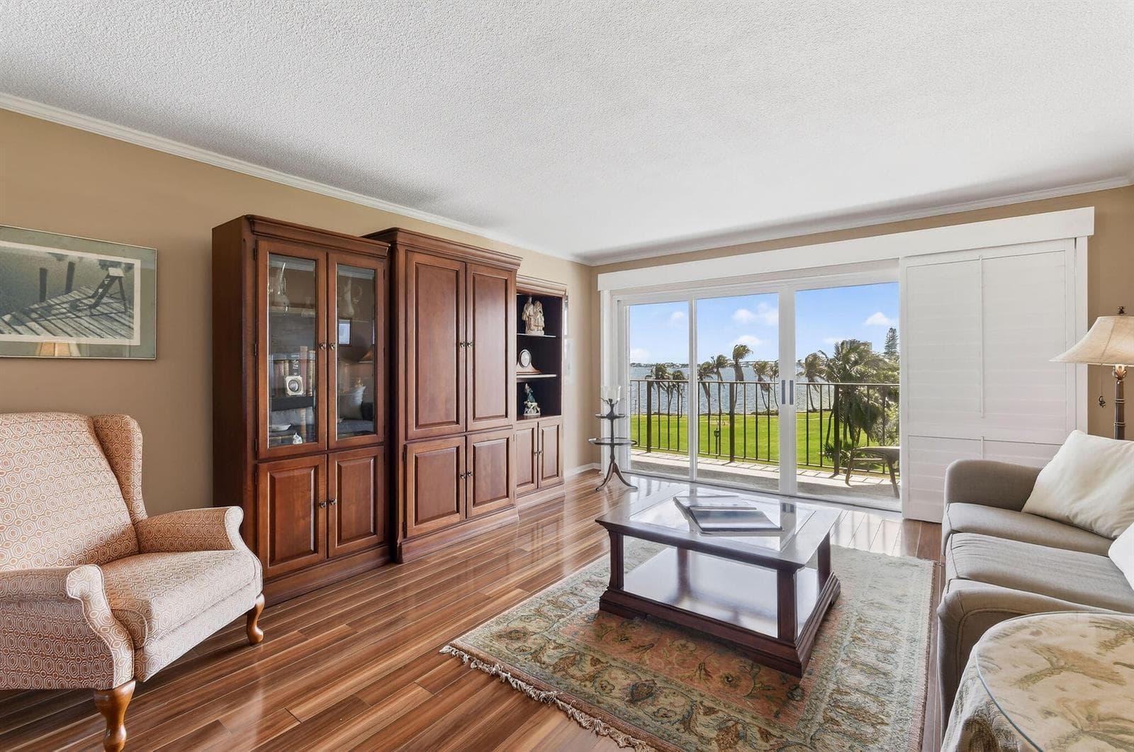 801 Lake Shore Drive 414 photo 9