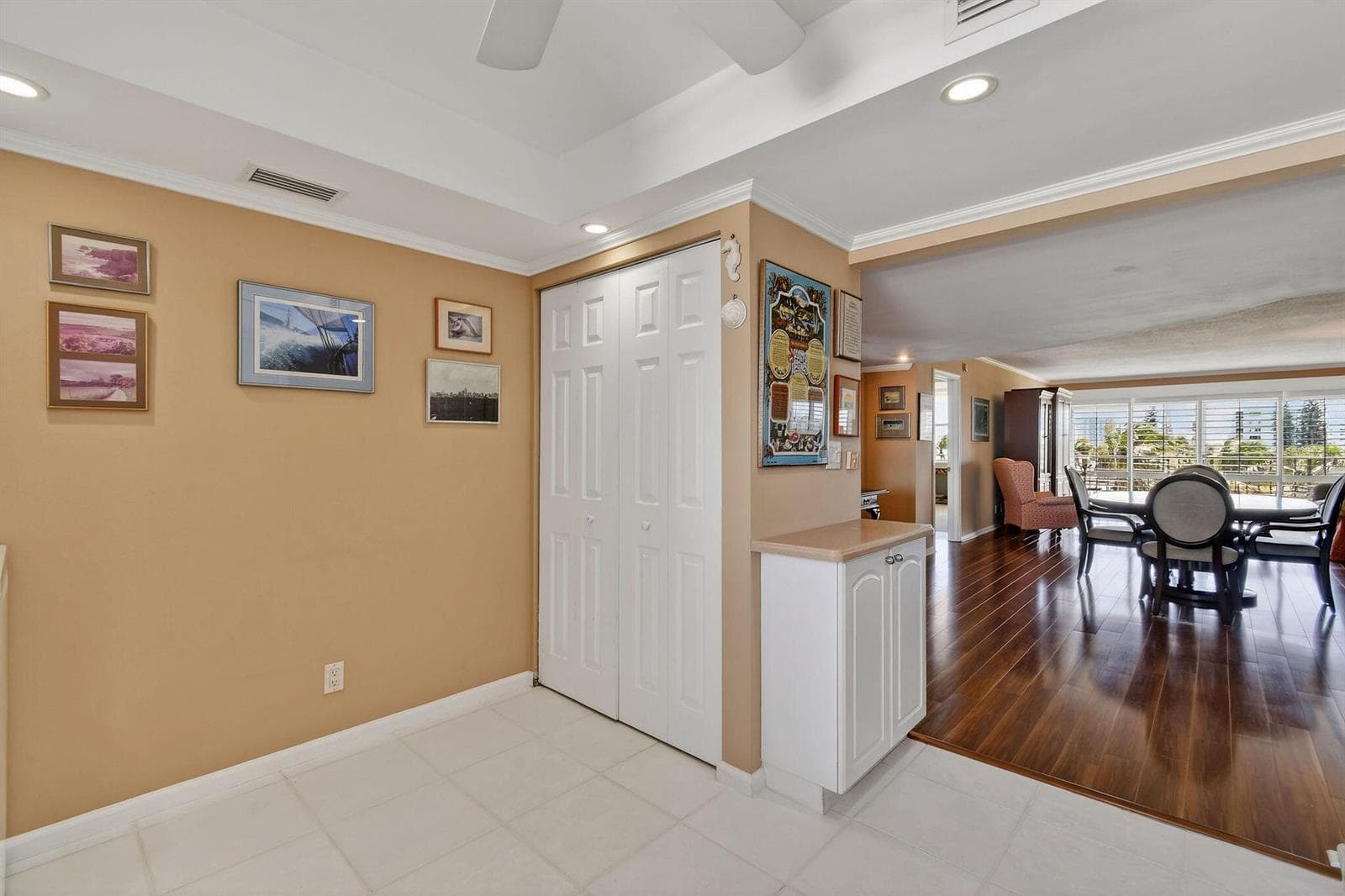 801 Lake Shore Drive 414 photo 18