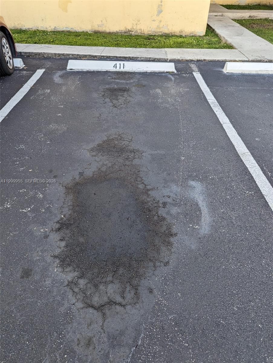 7360 82nd St E202 photo 11