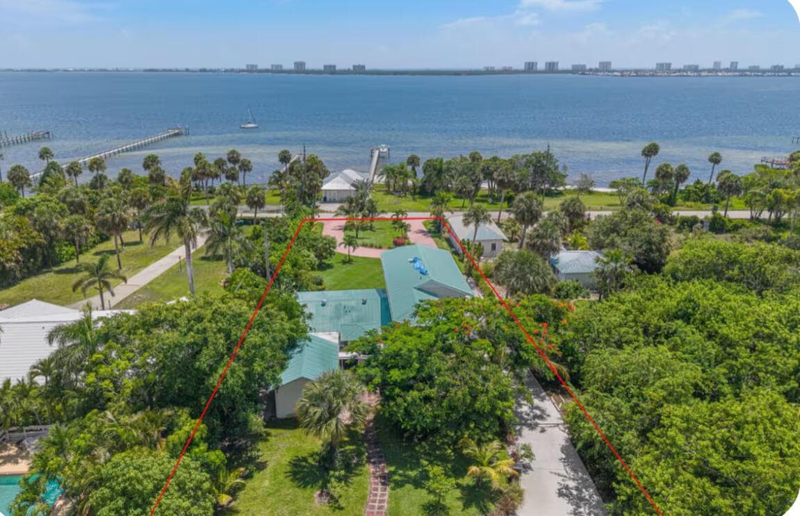 12417 S Indian River Drive photo 1