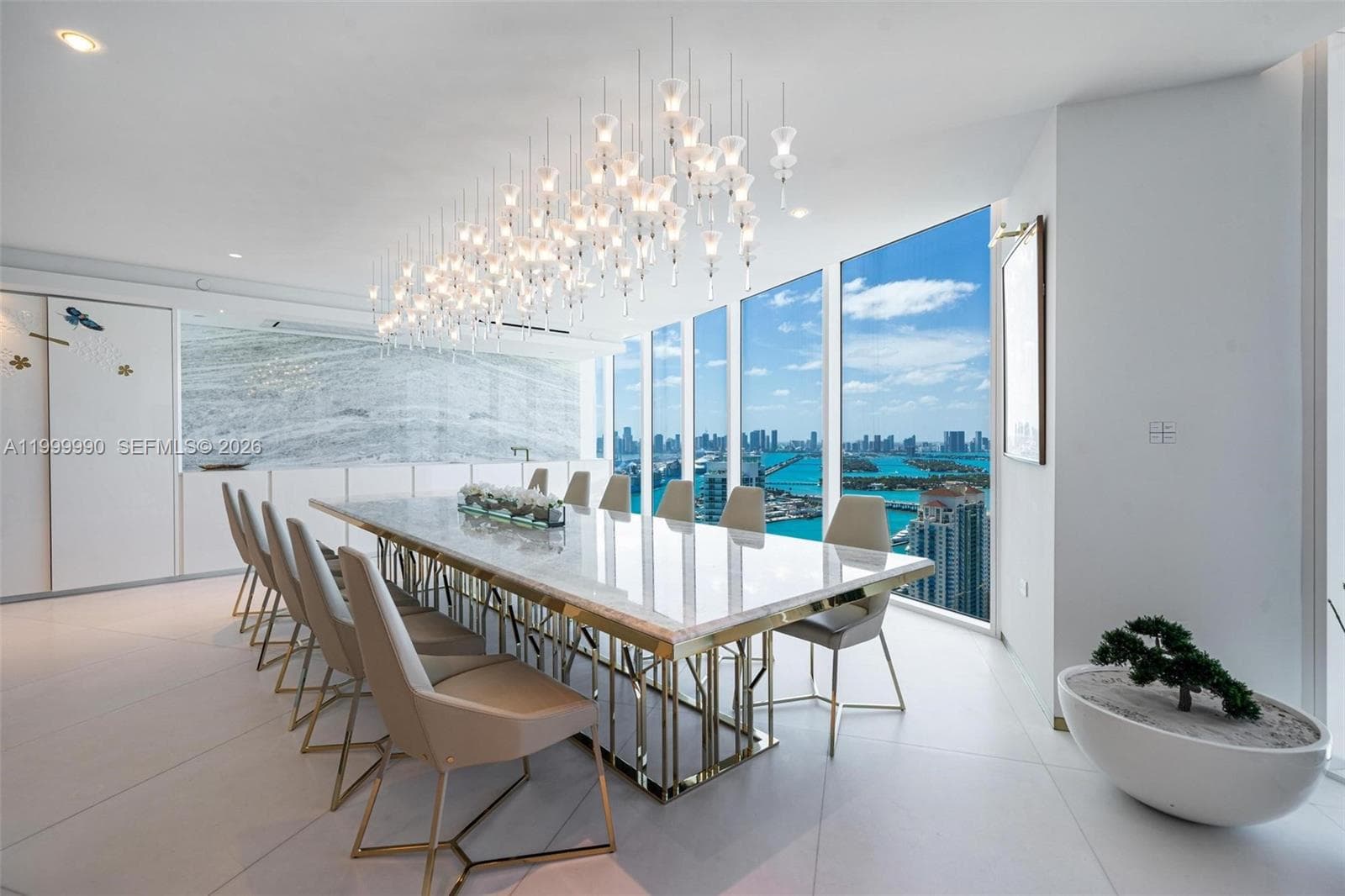 300 Pointe Dr PH-5 photo 11