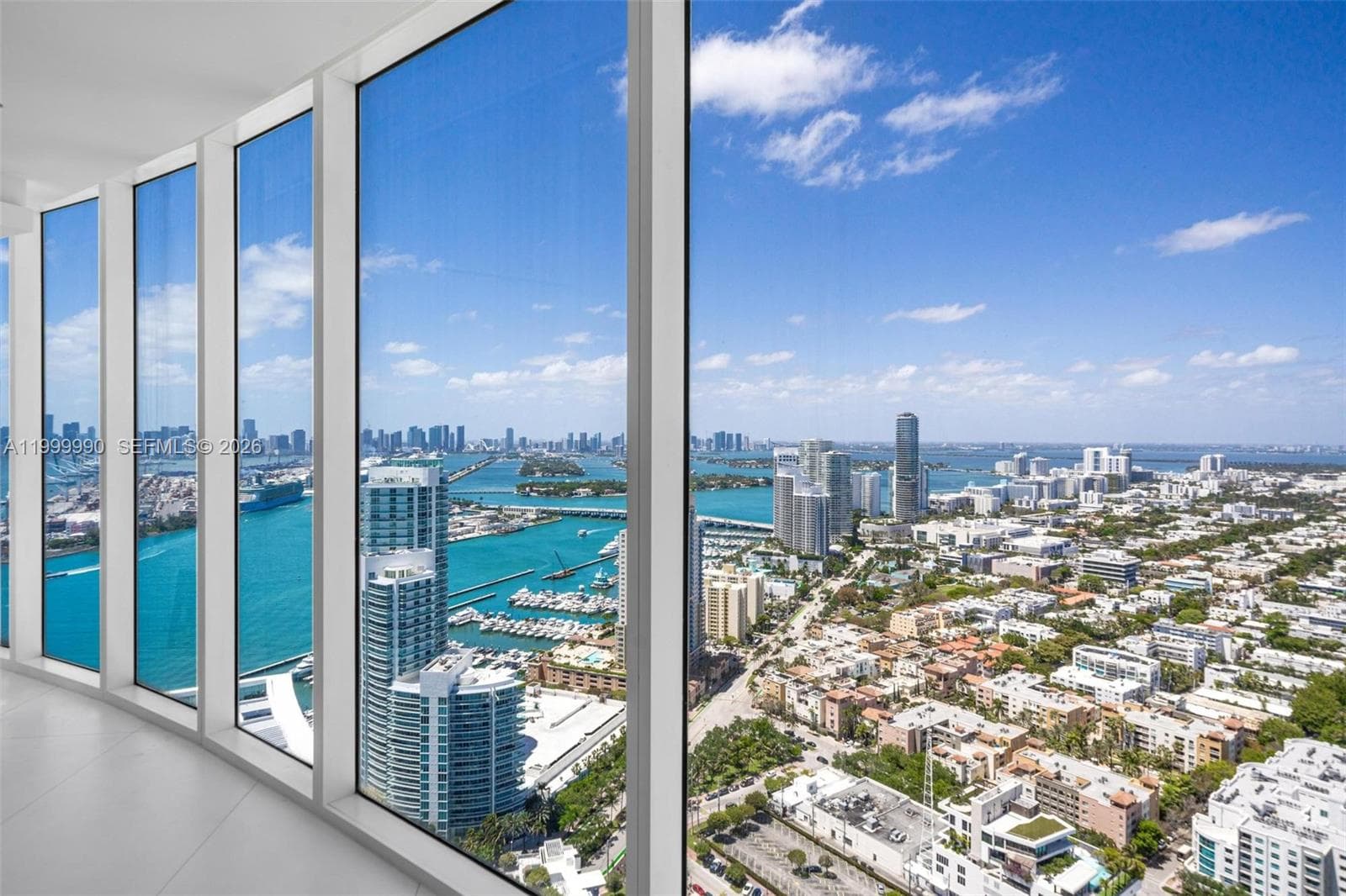 300 Pointe Dr PH-5 photo 23