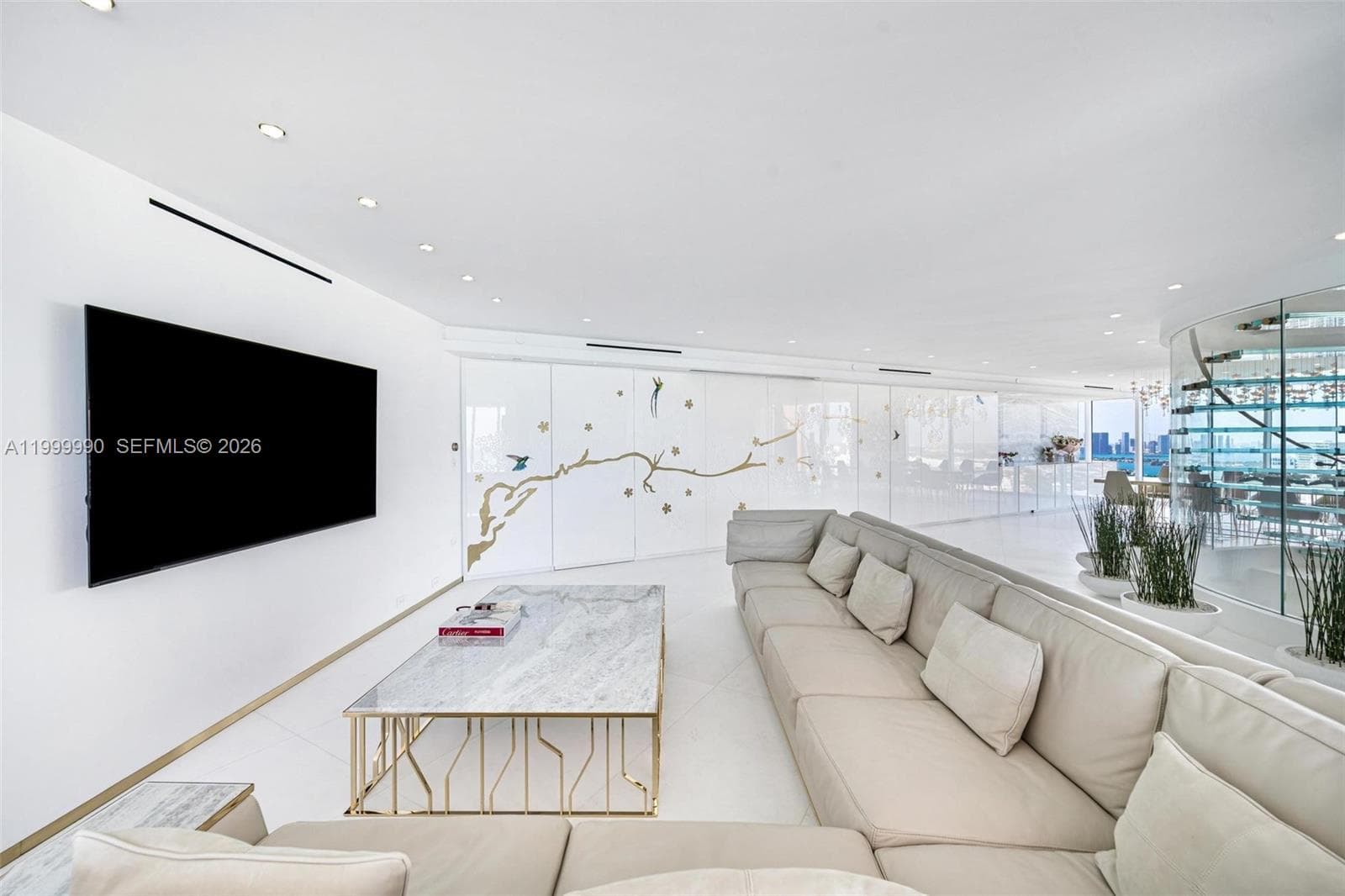 300 Pointe Dr PH-5 photo 13