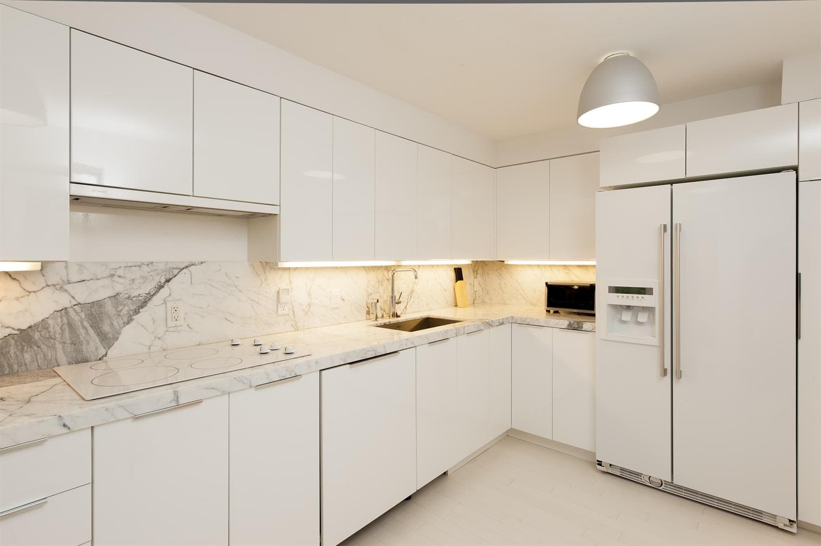 100 Sunrise Avenue 404 photo 4