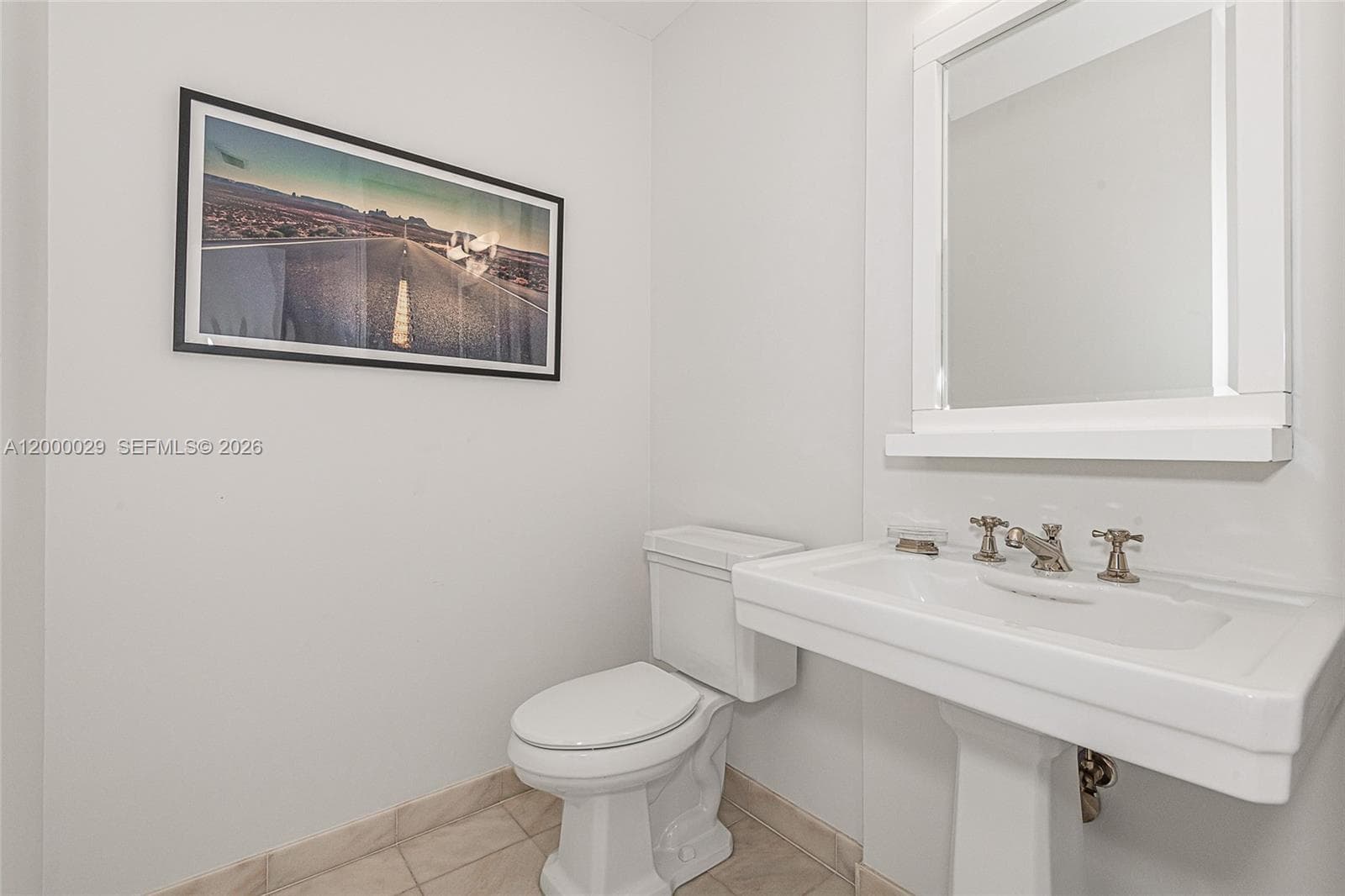 50 Pointe Dr 1804 photo 23