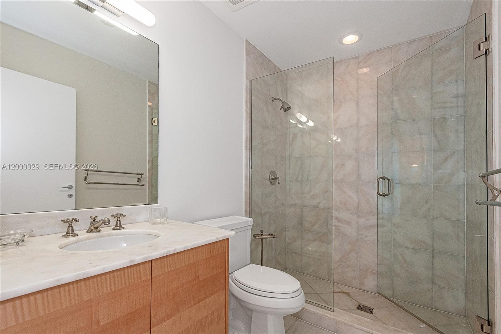 50 S Pointe Dr 1804 photo 22