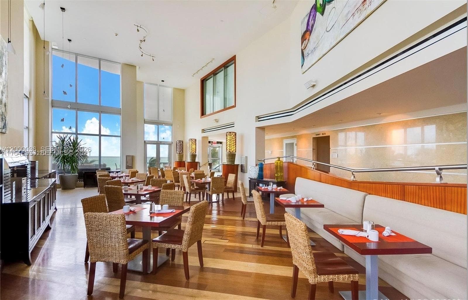 18683 Collins Ave 508 photo 5