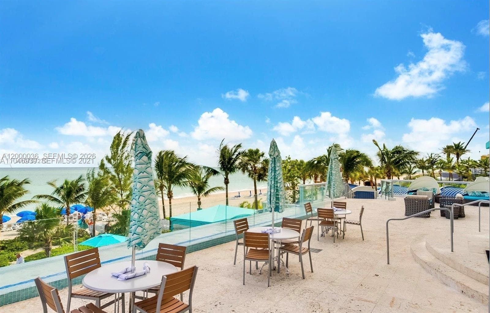 18683 Collins Ave 508 photo 4