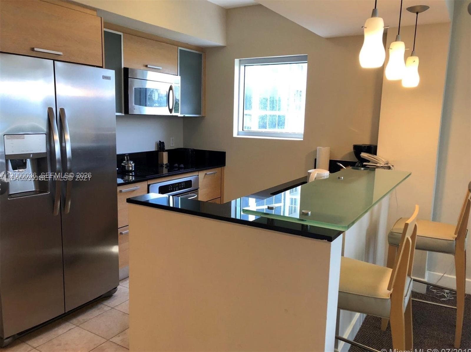 18683 Collins Ave 508 photo 8