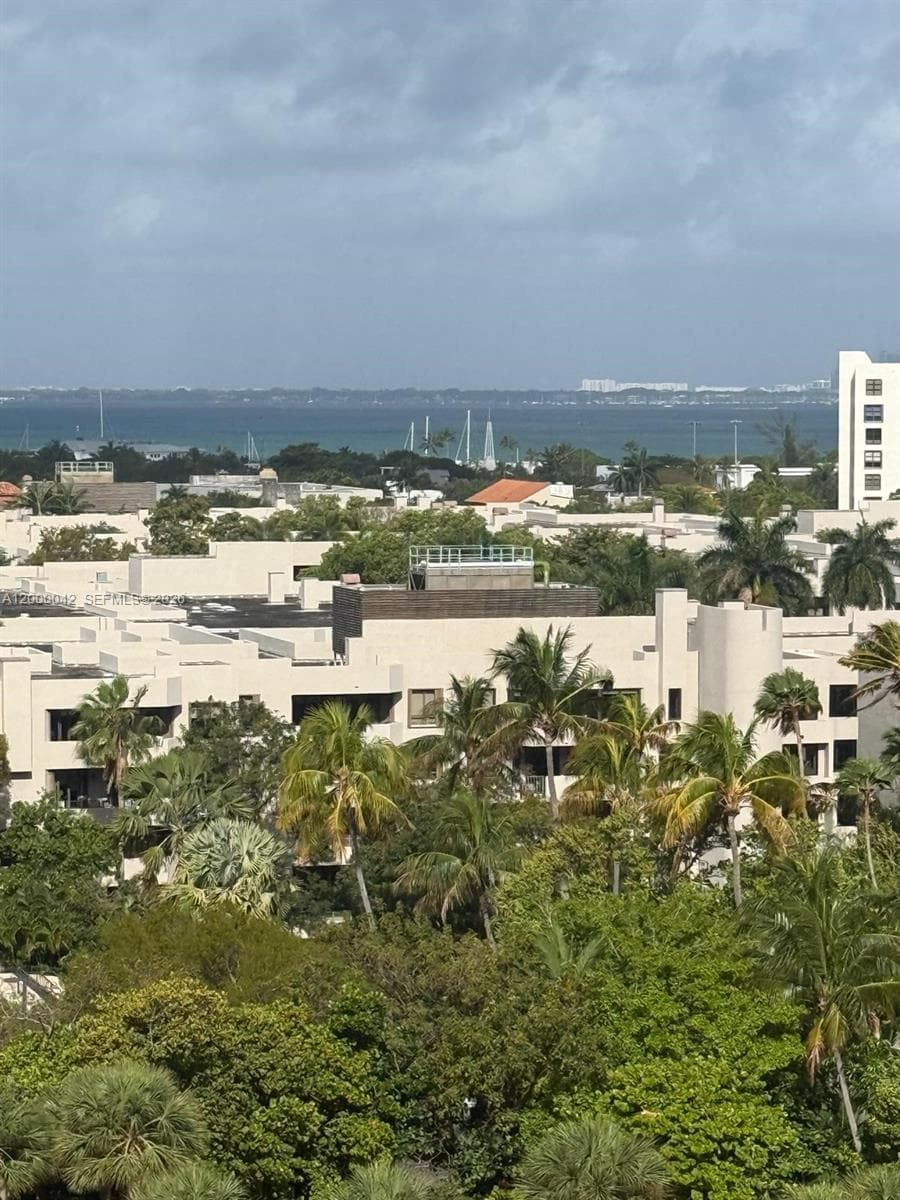 201 Crandon Blvd 932 photo 5