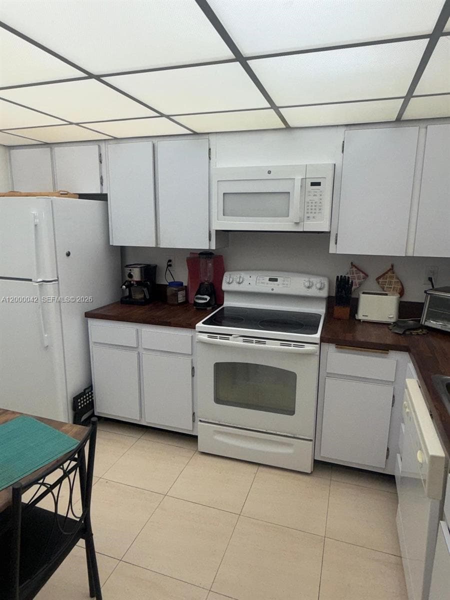 201 Crandon Blvd 932 photo 14