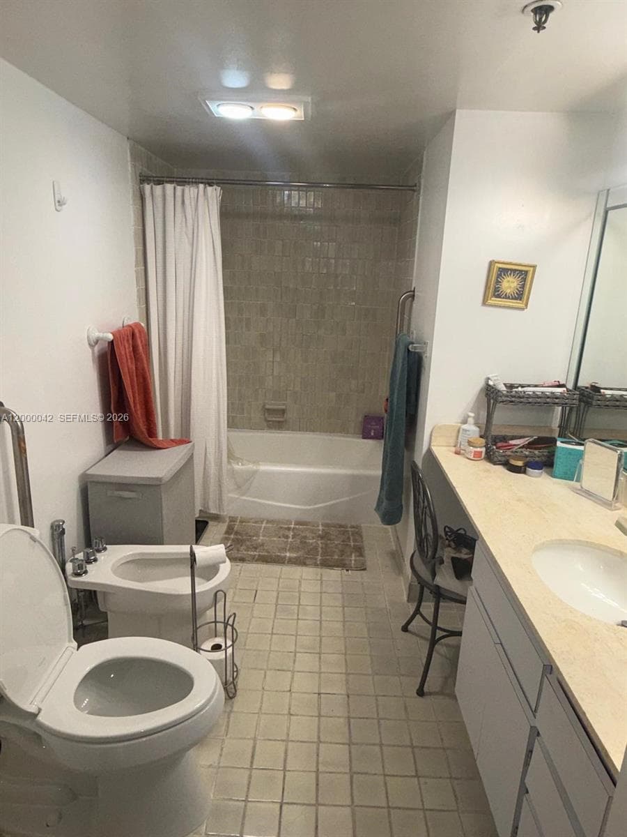 201 Crandon Blvd 932 photo 18