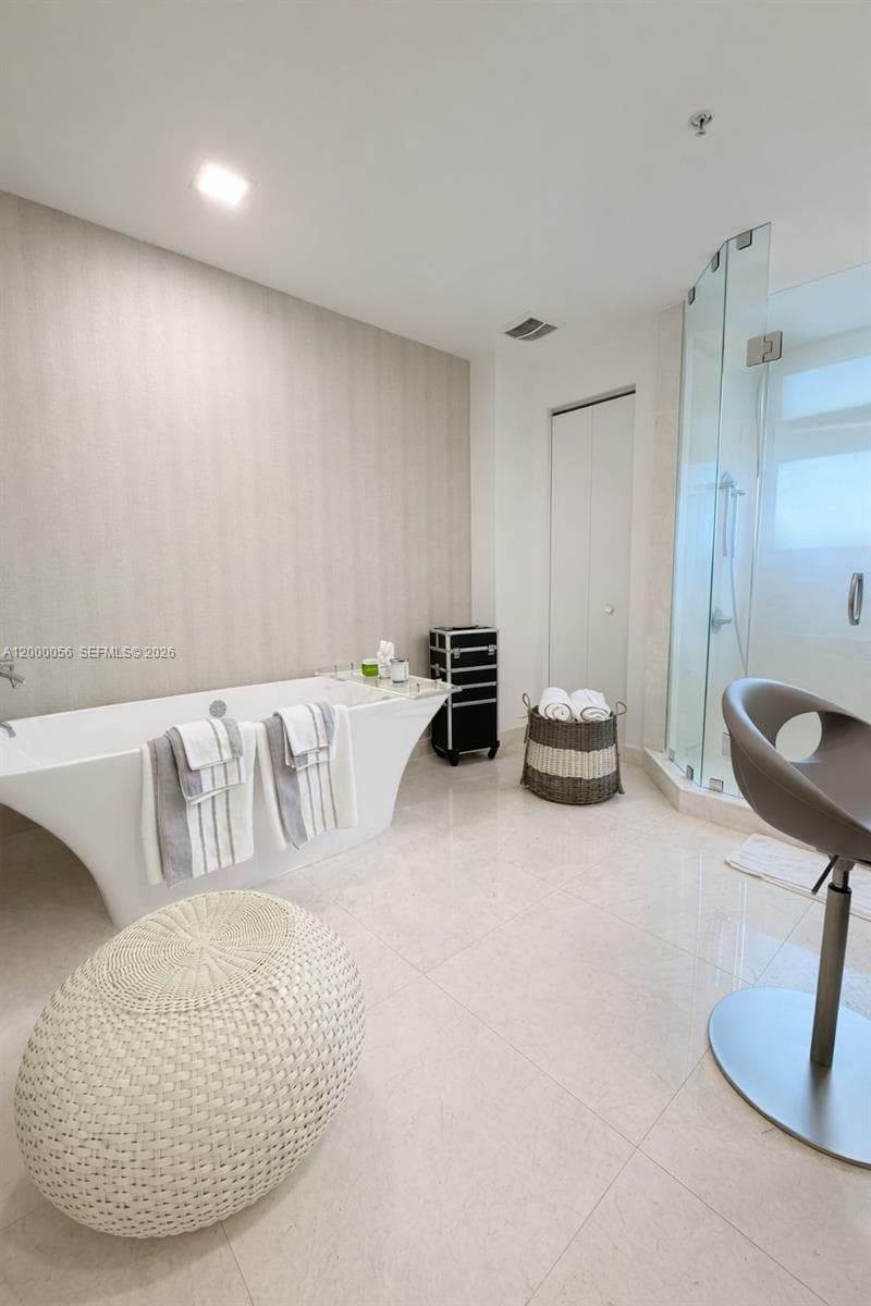 17301 Biscayne Blvd 308 photo 13